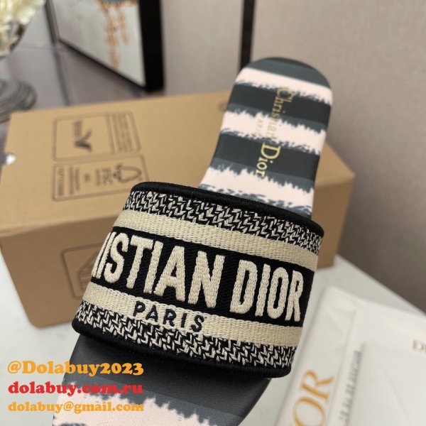 2021 Replica Christian Dior One-word embroidered slippers Shoes