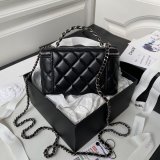 Designer Replica Clutch AP3593 Chain Shiny Crumpled First Highest Bag